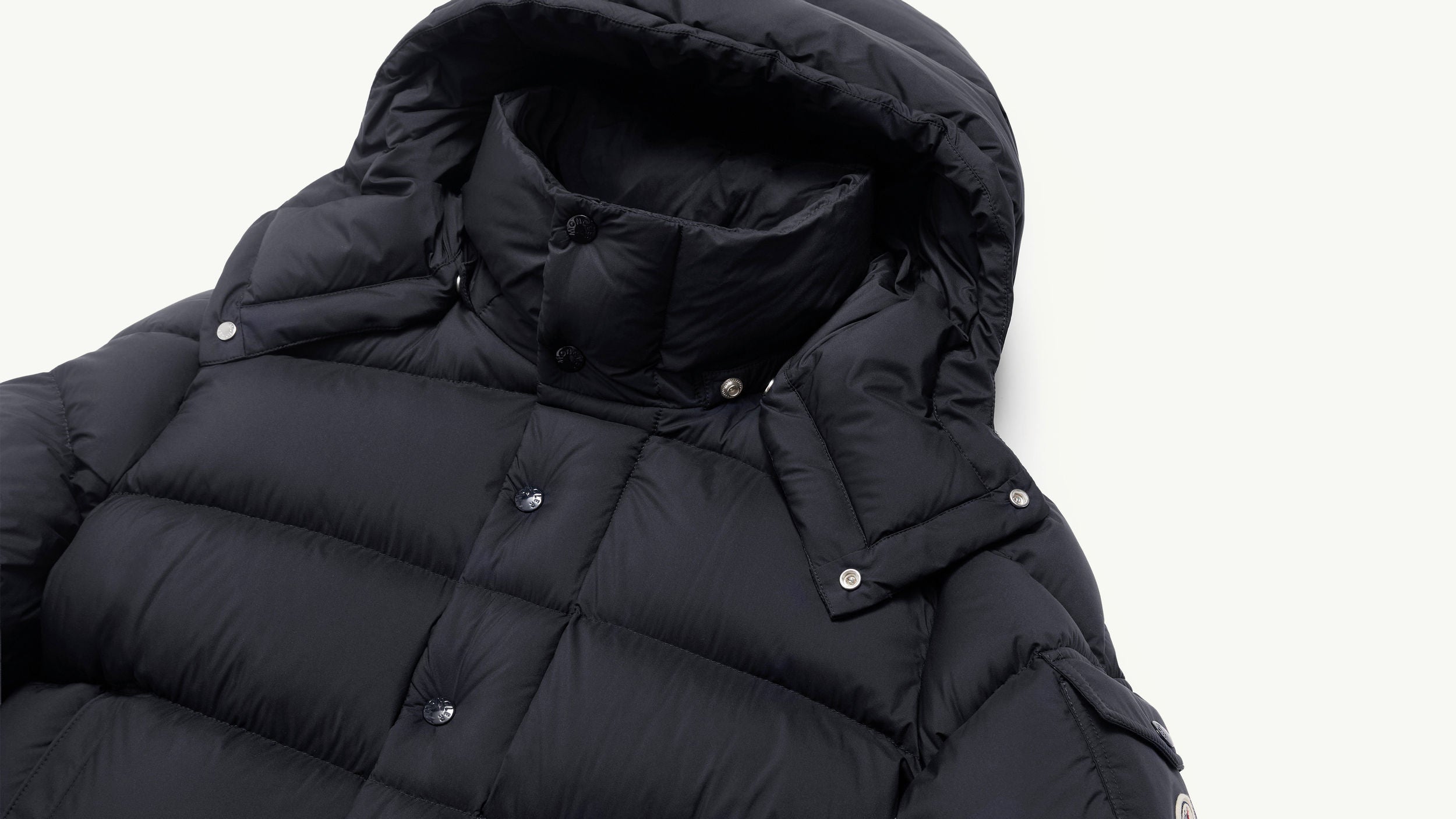 Moncler Maya 70 Hooded Short Down Jacket