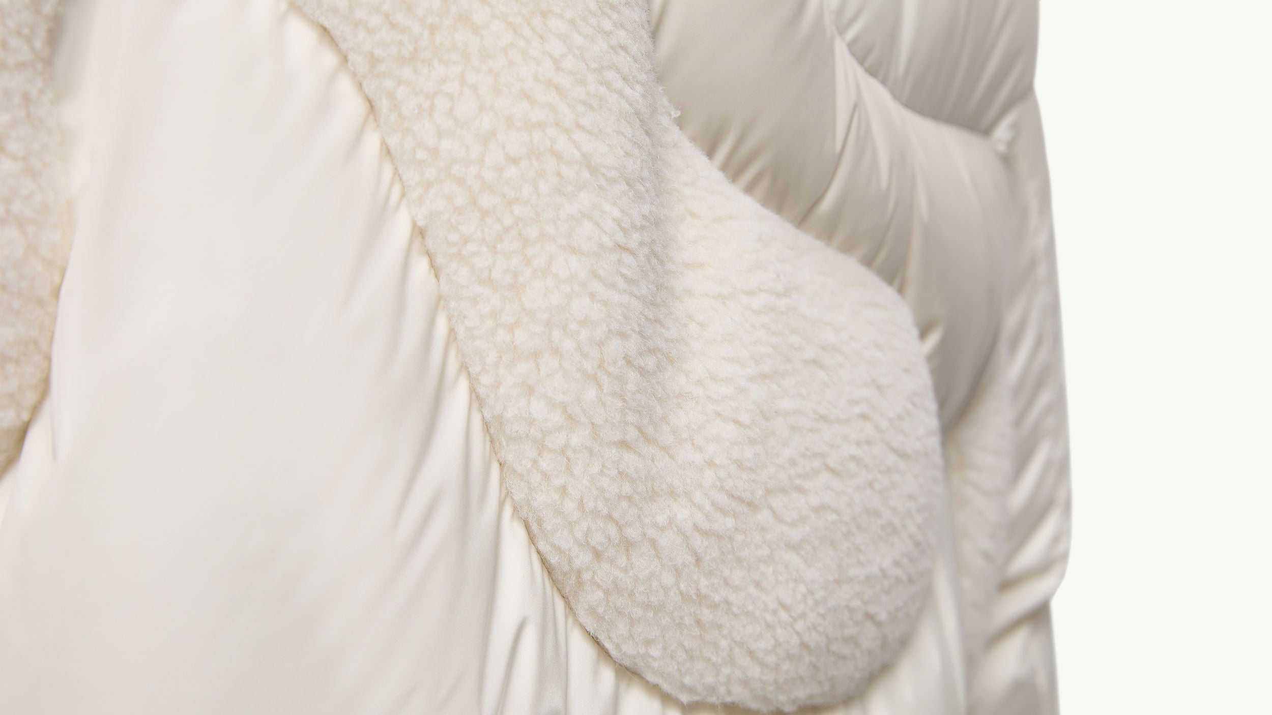 Candes Hooded Teddy Intarsia Short Down Jacket Men White Moncler